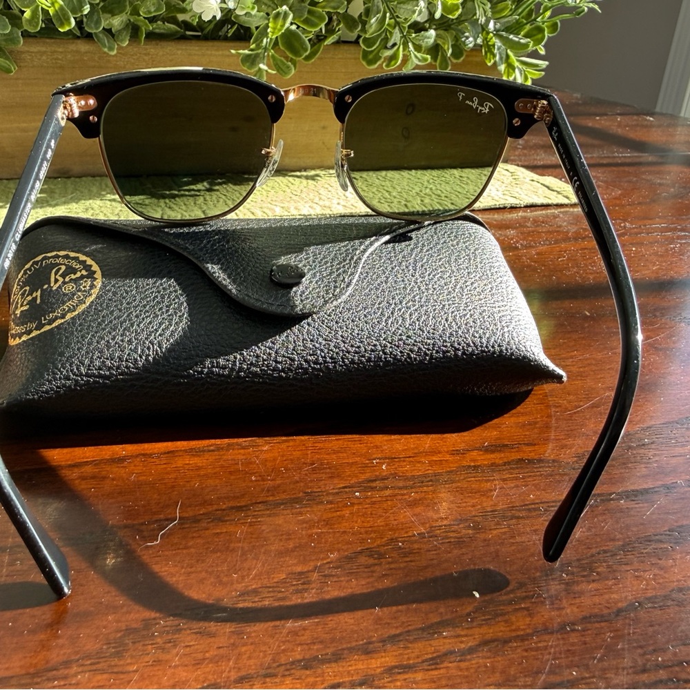 Ray-Ban Tortoise and Gold Clubmaster Sunglasses - Picture 4 of 11